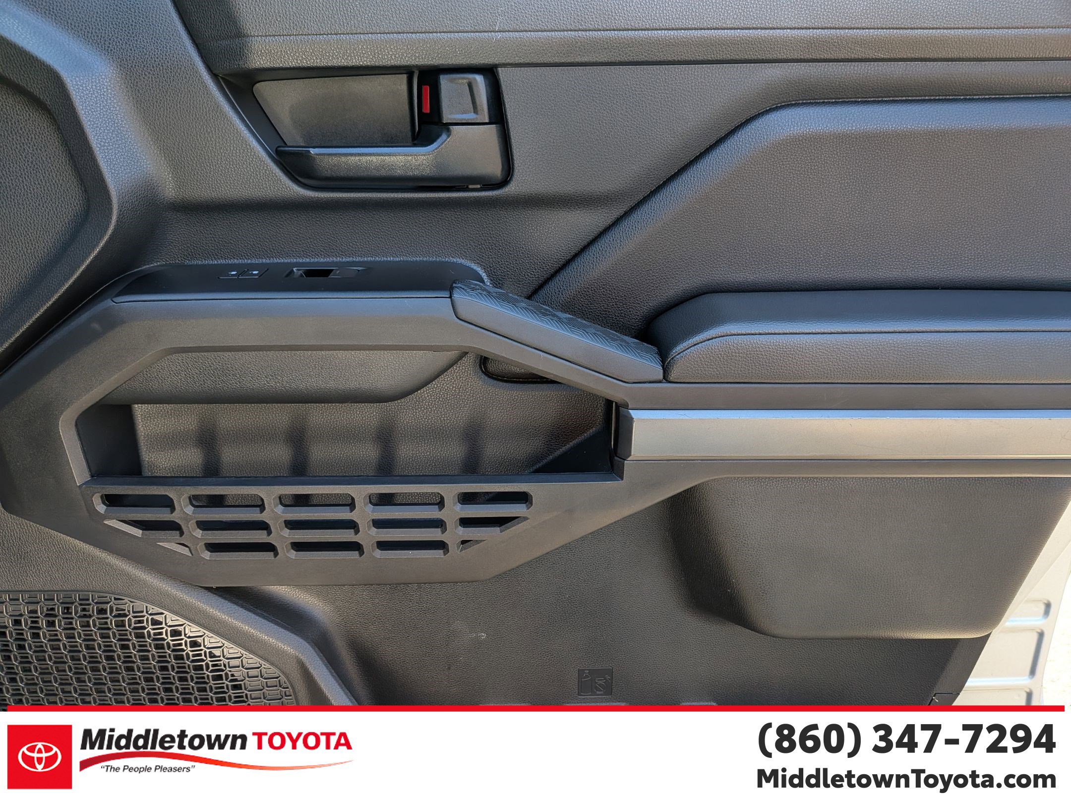 Certified 2024 Toyota Tacoma SR5 AWD/4WD image 34