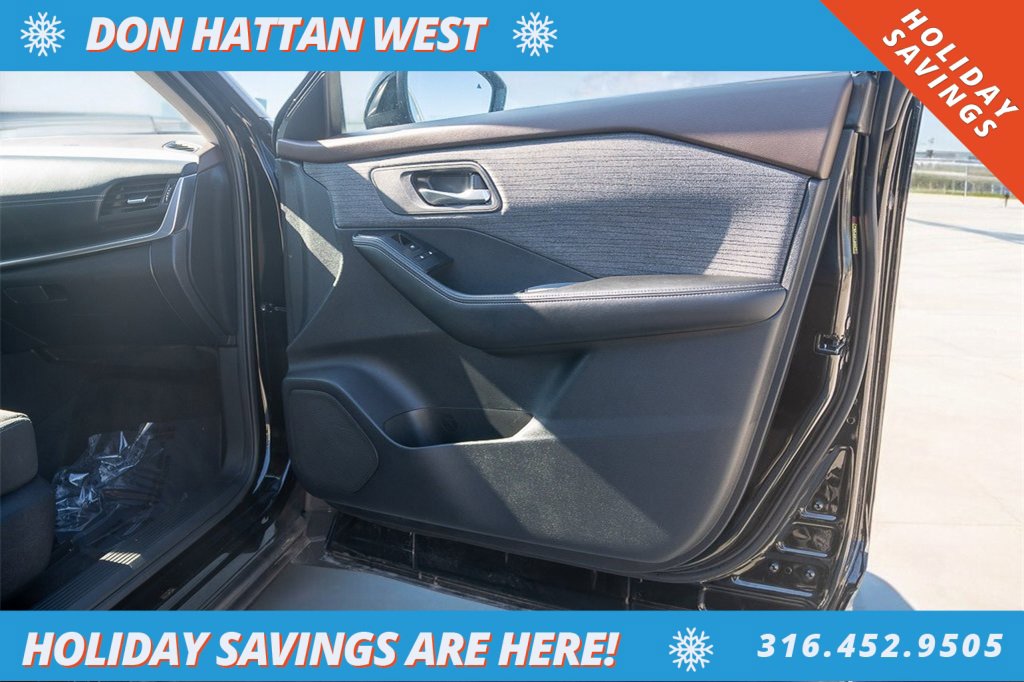 Used 2023 Nissan Rogue SV image 23