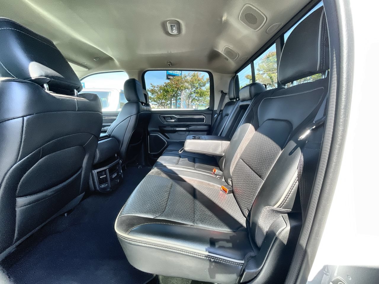 Used 2022 RAM 1500 Laramie AWD/4WD image 23