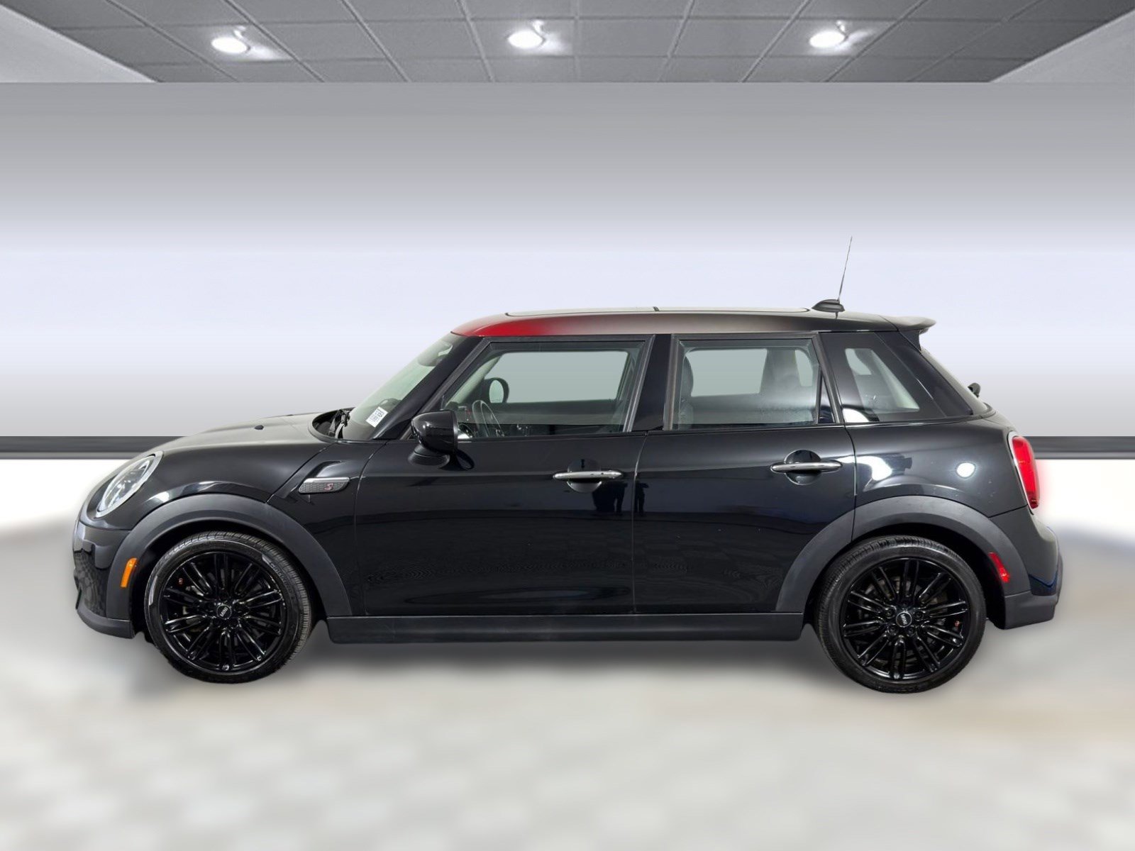 Used 2023 MINI Cooper S image 2