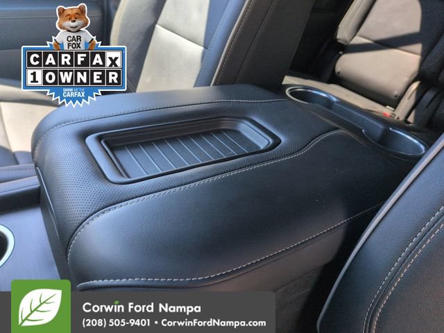 Used 2024 GMC Yukon SLT AWD/4WD image 18