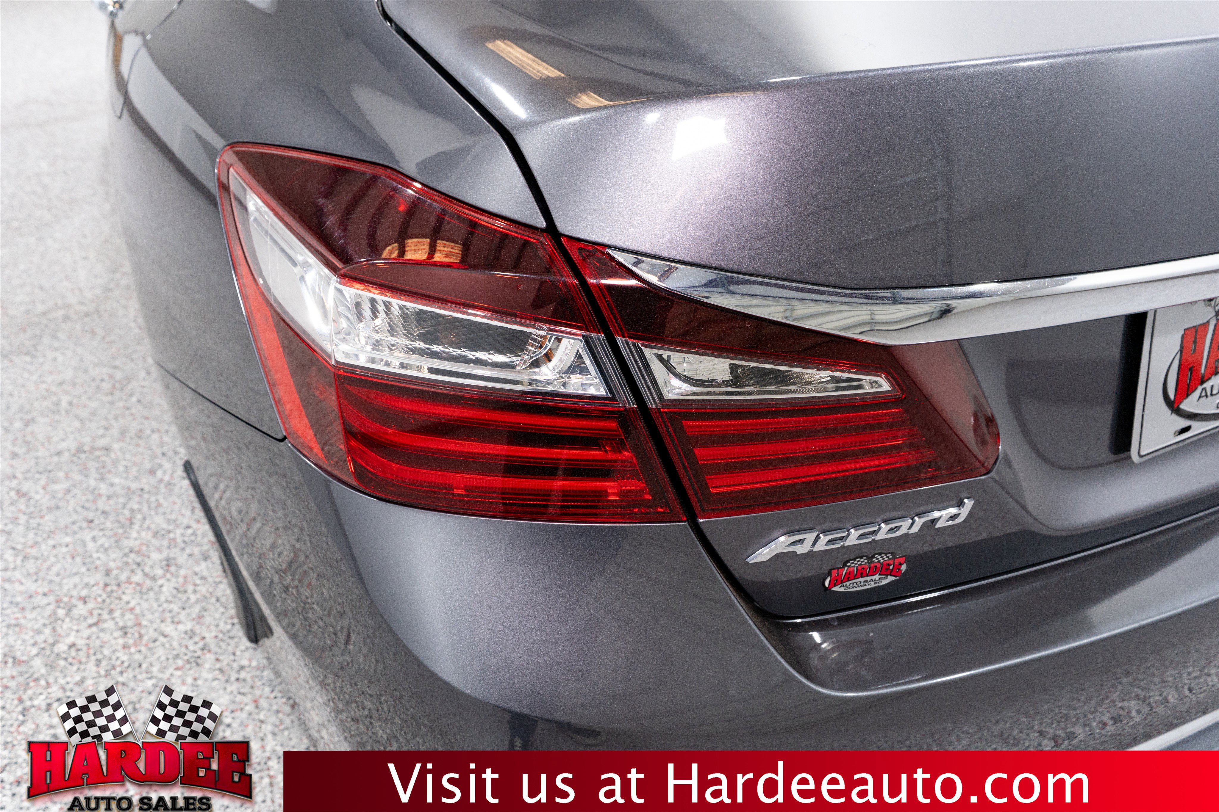 Used 2017 Honda Accord EX image 9