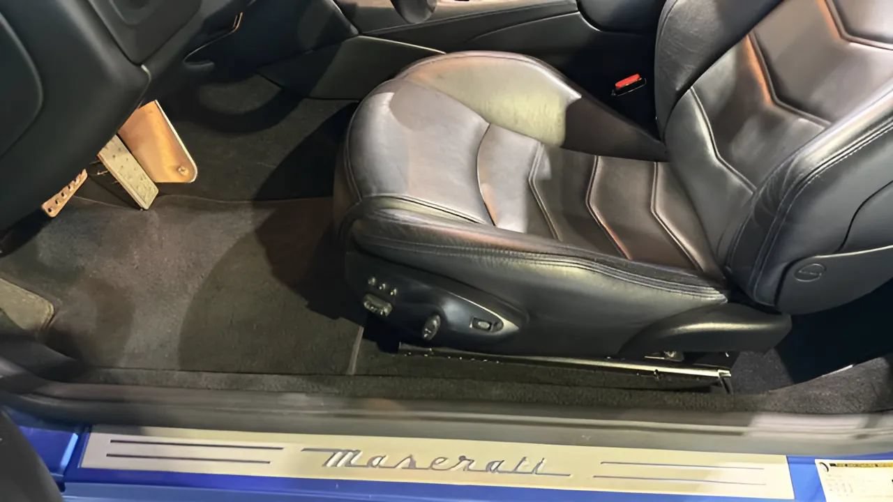 Used 2018 Maserati GranTurismo Sport RWD image 19