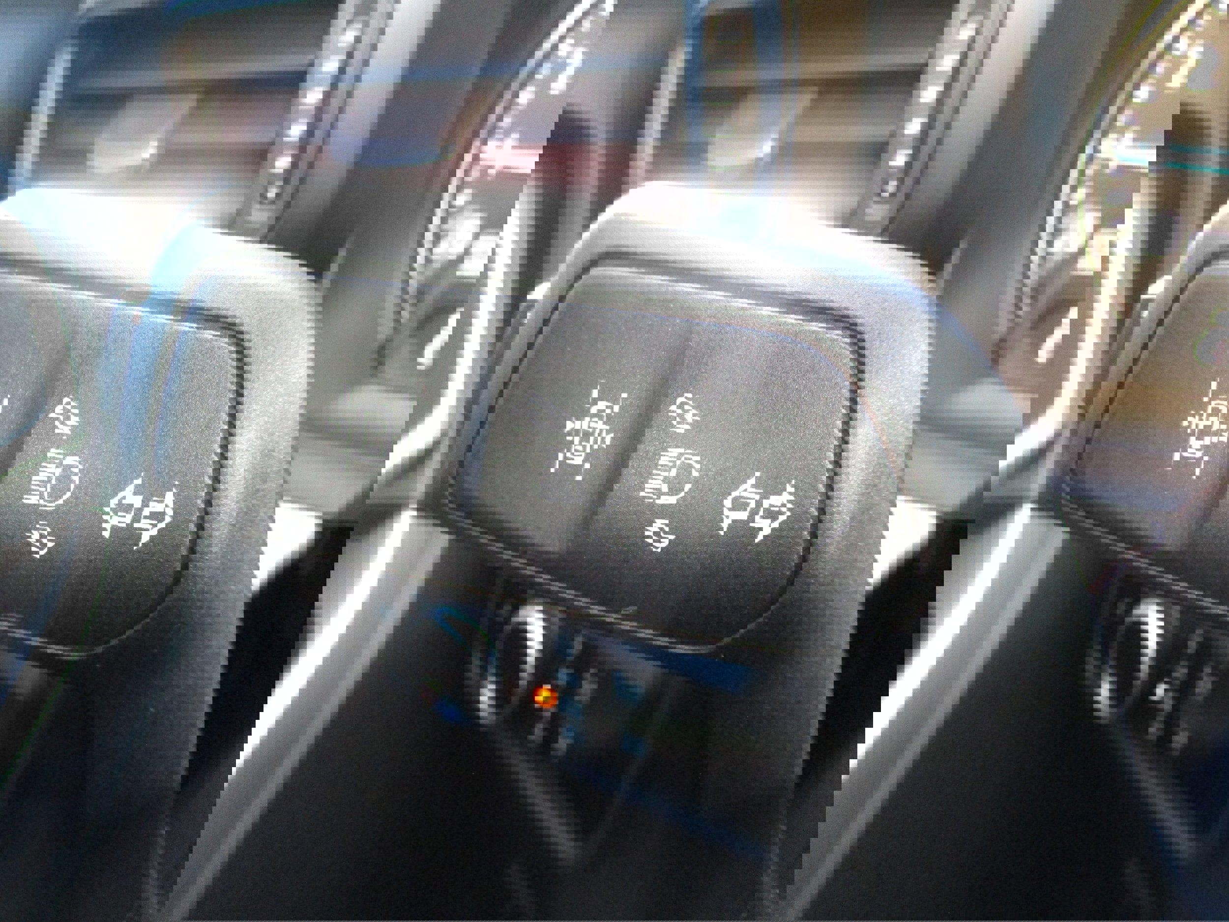 Used 2023 Ford Explorer XLT image 17