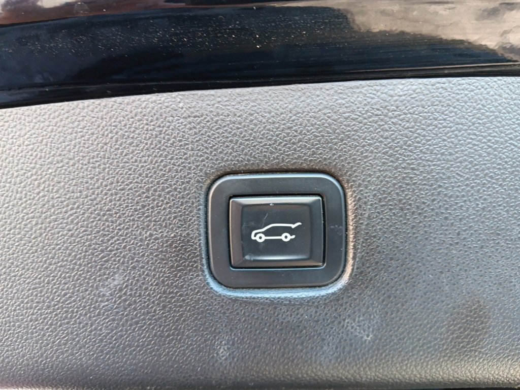 Used 2019 Chevrolet Blazer LT image 21