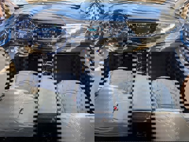 Used 2019 Buick Enclave Essence image 10