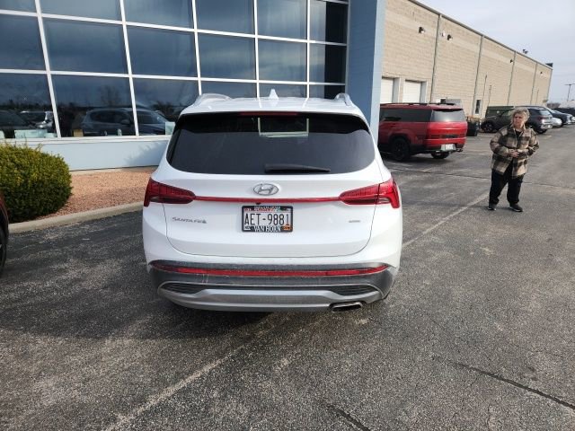 Used 2021 Hyundai Santa Fe SEL w/ Convenience Package image 4