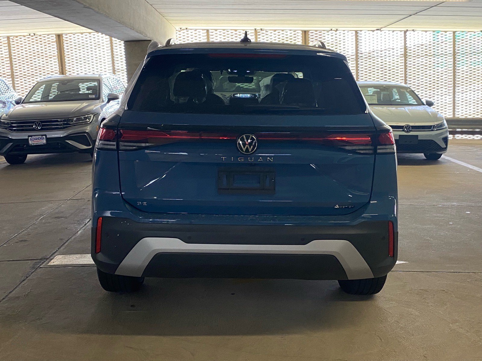 New 2026 Volkswagen Tiguan SE AWD/4WD image 3