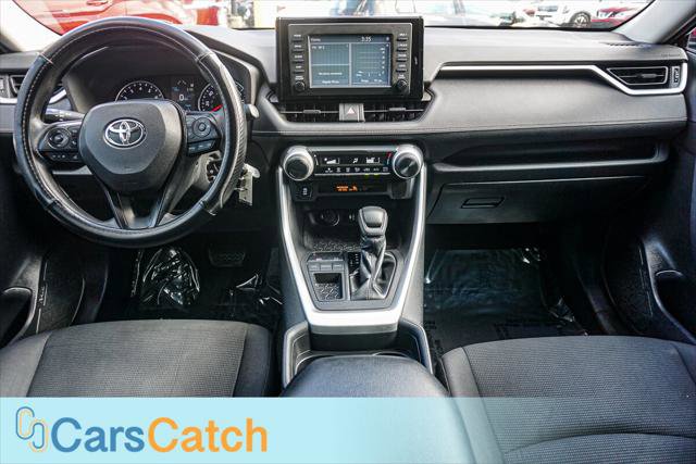 Used 2019 Toyota RAV4 LE image 21