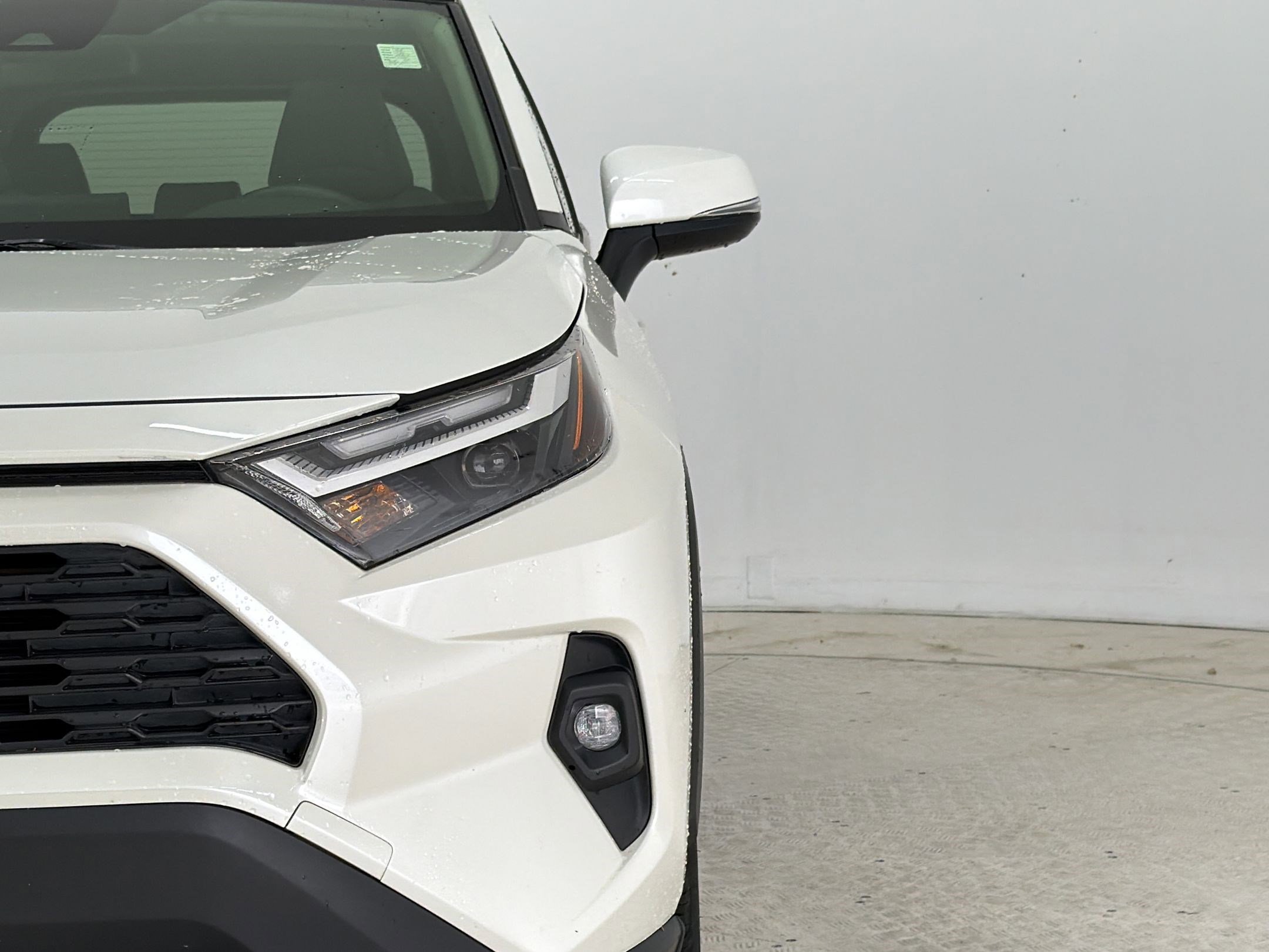Used 2022 Toyota RAV4 XLE Premium AWD/4WD image 11