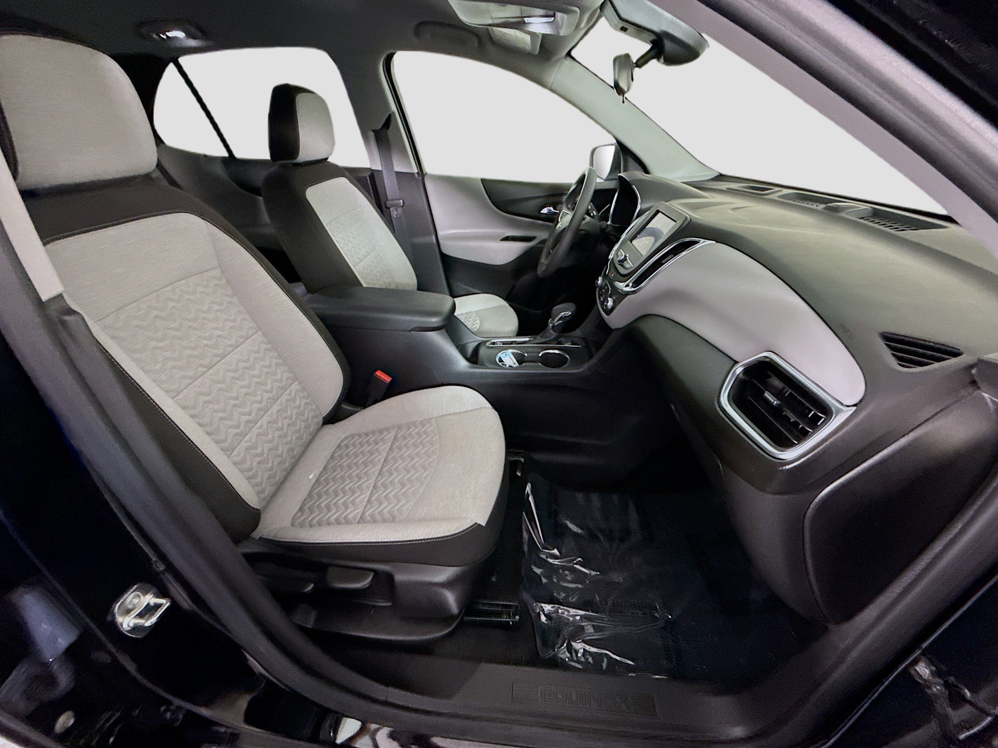 Used 2024 Chevrolet Equinox LS w/ LS Convenience Package FWD image 29