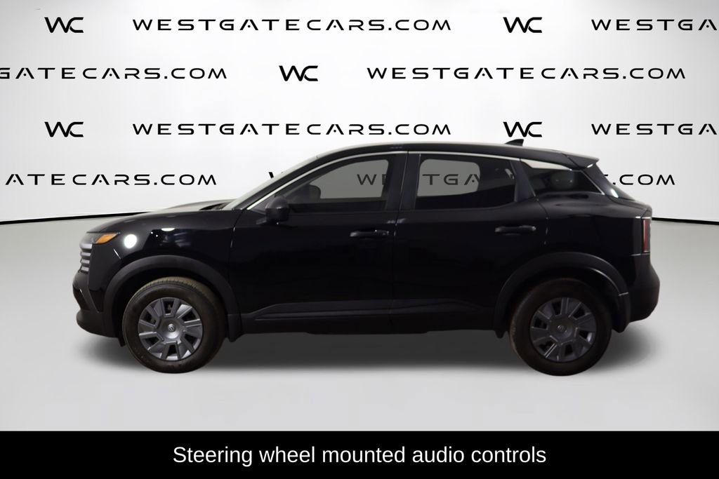 Used 2025 Nissan Kicks S w/ Charging Package image 5