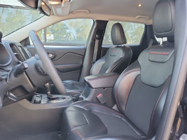 Used 2022 Jeep Cherokee Trailhawk AWD/4WD image 6