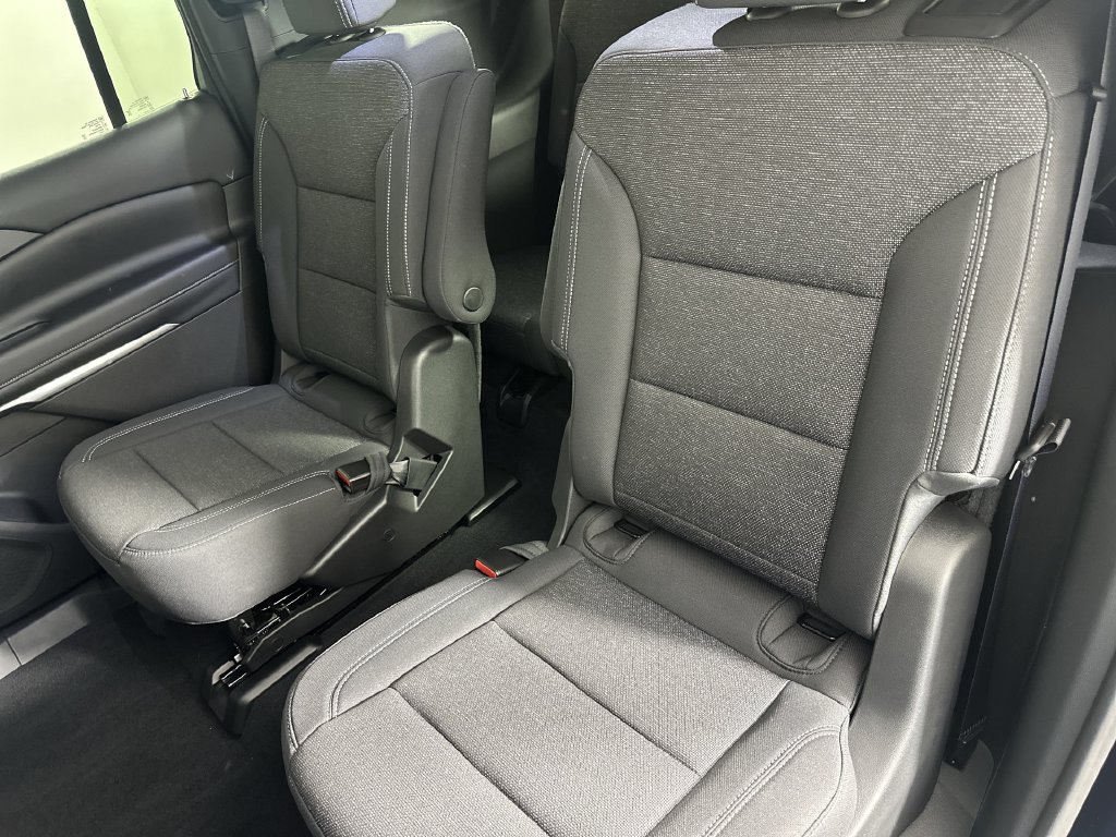 New 2027 Chevrolet Traverse LT AWD/4WD image 25