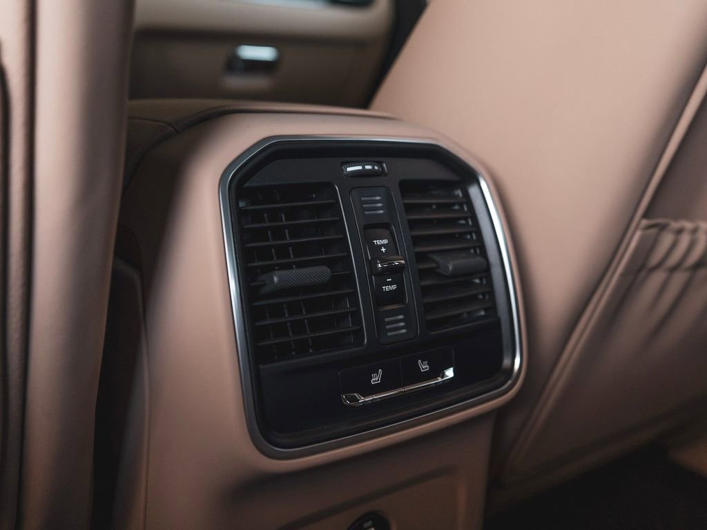 New 2025 Porsche Macan AWD/4WD image 26