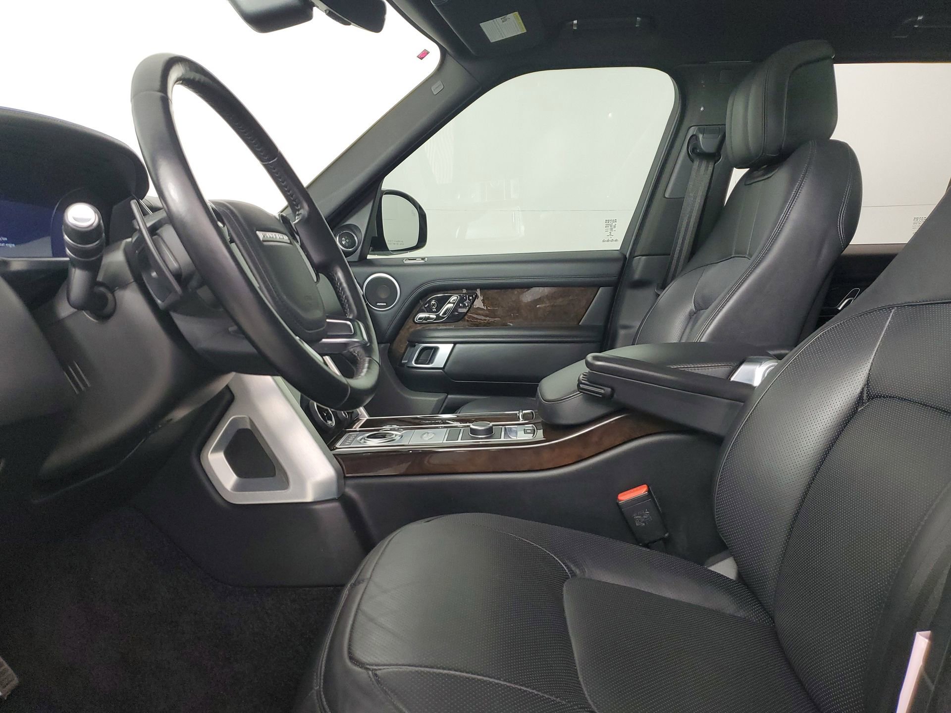 Used 2022 Land Rover Range Rover Westminster Edition image 16