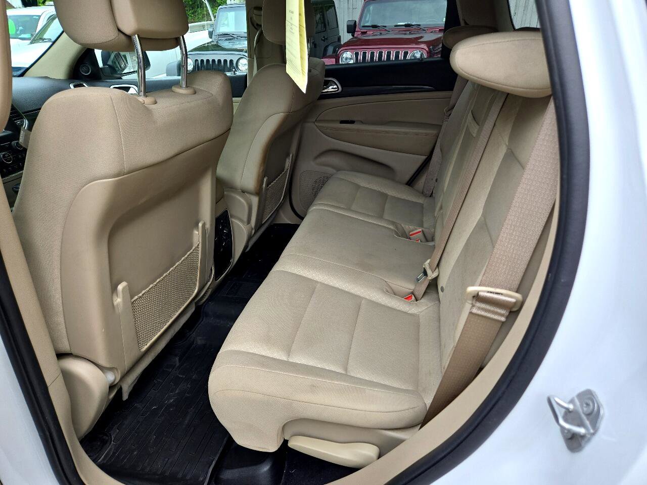 Used 2020 Jeep Grand Cherokee Laredo image 12