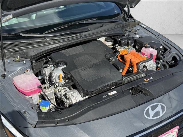 Certified 2025 Hyundai Elantra Limited image 21