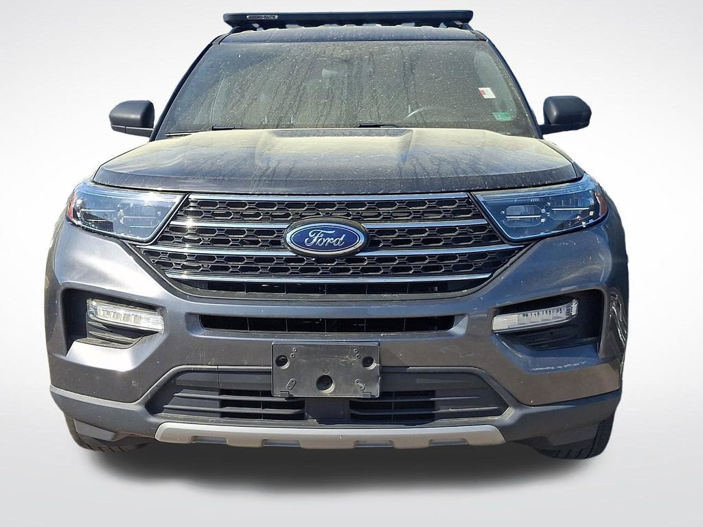 Used 2020 Ford Explorer XLT w/ Equipment Group 202A image 2