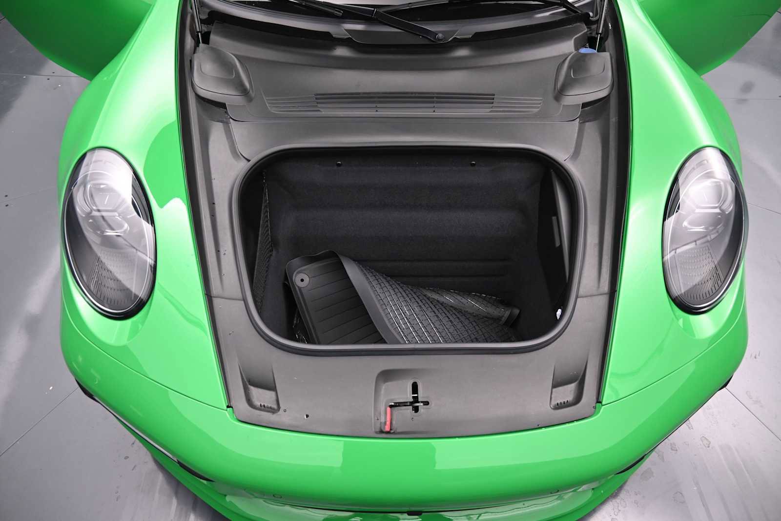 Certified 2023 Porsche 911 Carrera 4S w/ Sport Package image 21