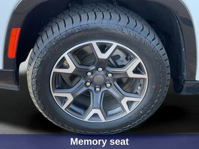 Used 2024 Jeep Wagoneer Series III image 12