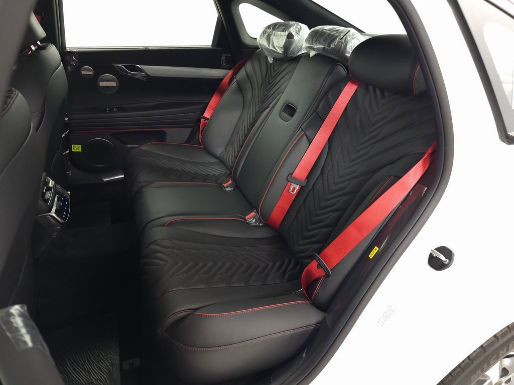 Used 2025 Genesis G80 3.5T Sport image 30