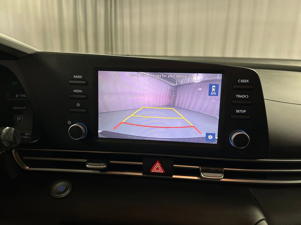 Used 2023 Hyundai Elantra SEL w/ Cargo Package image 16