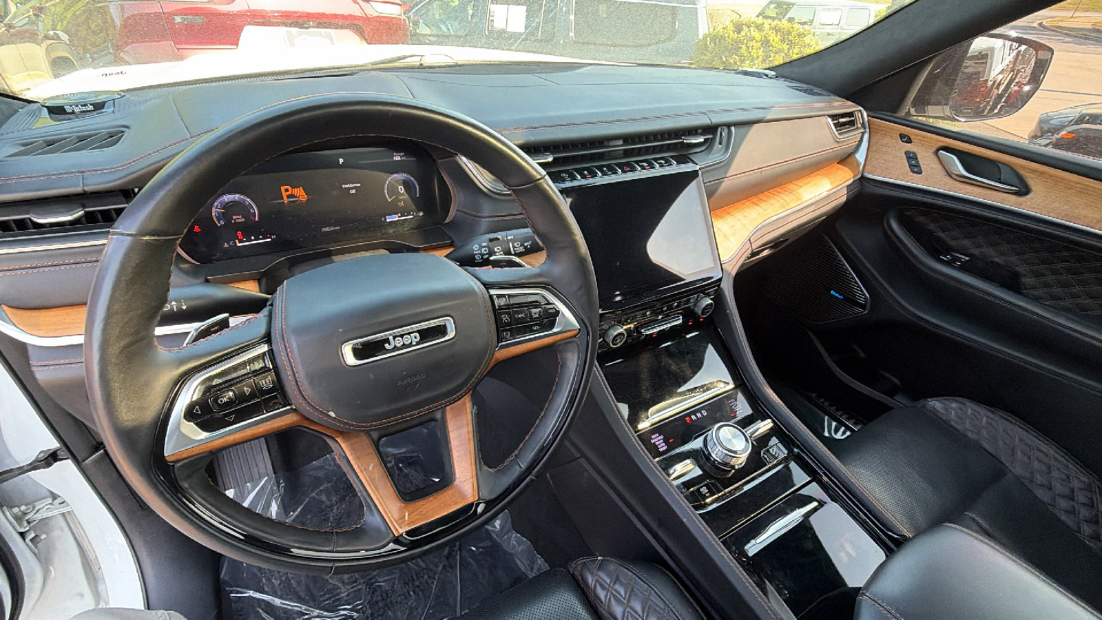 Used 2021 Jeep Grand Cherokee L Summit AWD/4WD image 25