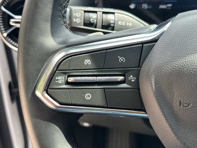Used 2025 Chevrolet Equinox LT AWD/4WD image 28