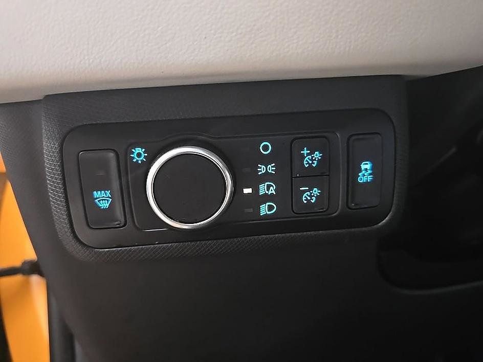 Used 2022 Ford Mustang Mach-E Premium image 15