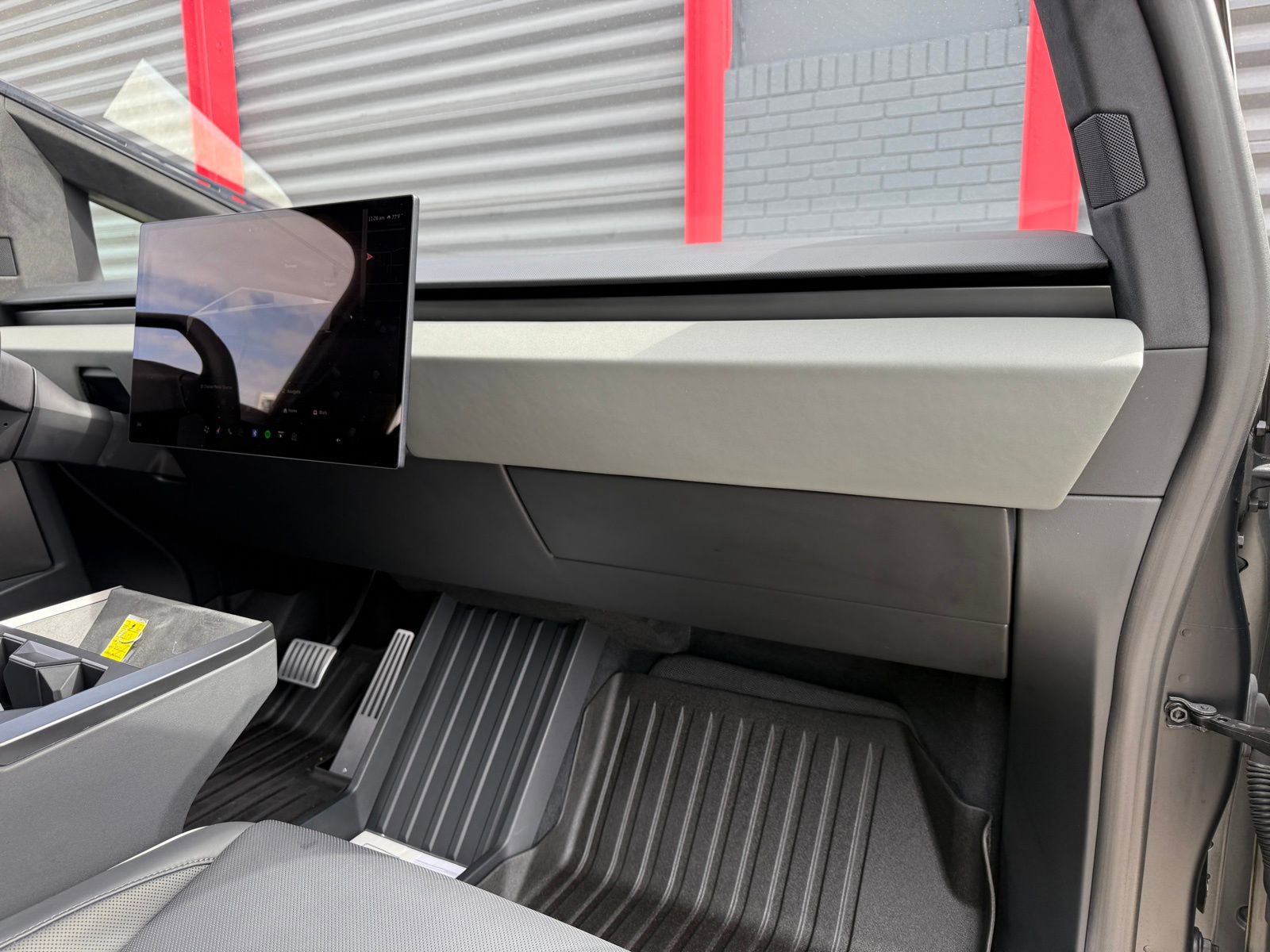 Used 2024 Tesla Cybertruck AWD Crew Cab image 24