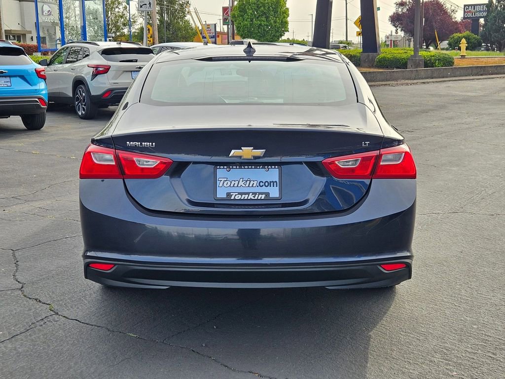 Used 2017 Chevrolet Malibu LT w/ True North Edition FWD image 5