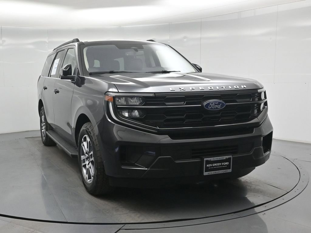 Certified 2025 Ford Expedition Active AWD/4WD image 24