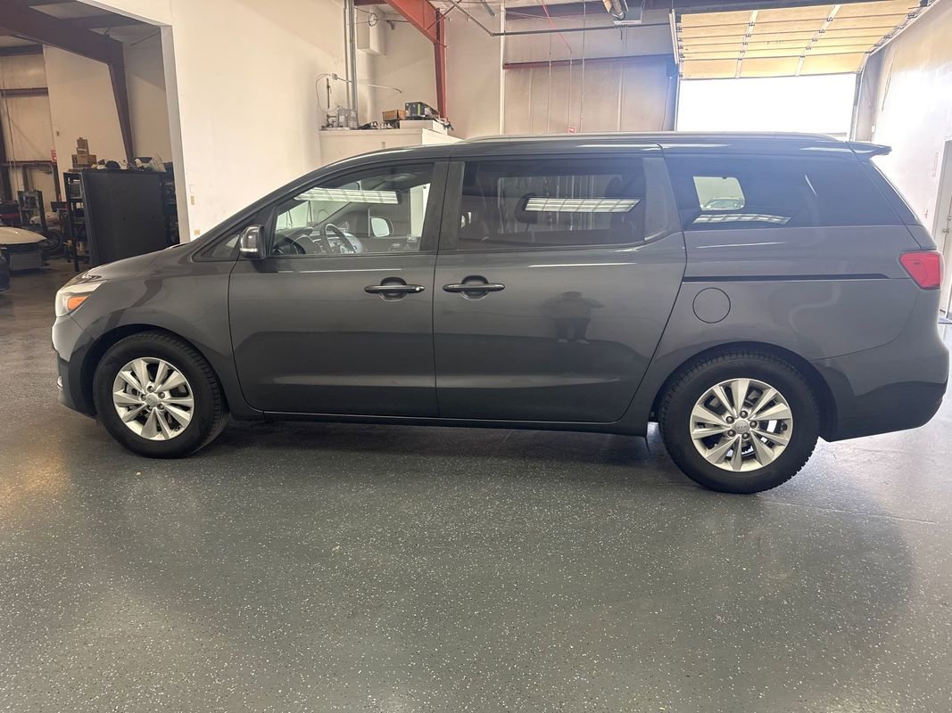 Used 2015 Kia Sedona LX w/ LX Convenience Package image 7
