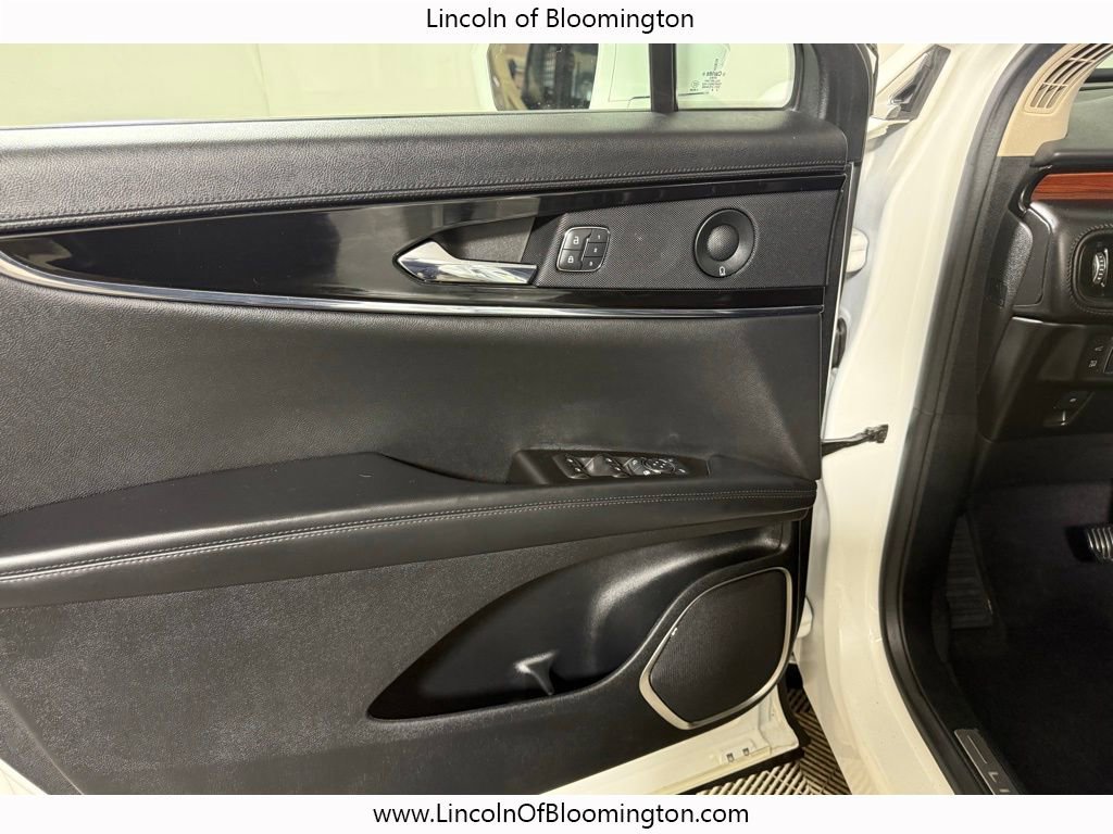 Certified 2022 Lincoln Nautilus Reserve w/ Equipment Group 201A image 19