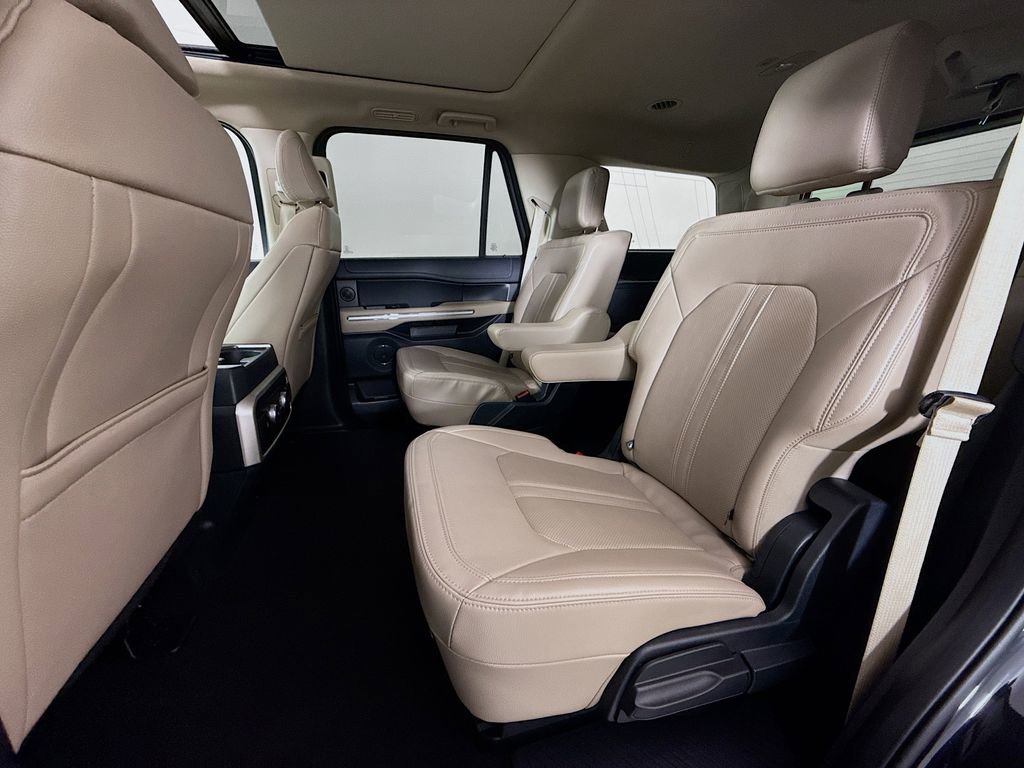 Used 2024 Ford Expedition Limited image 24