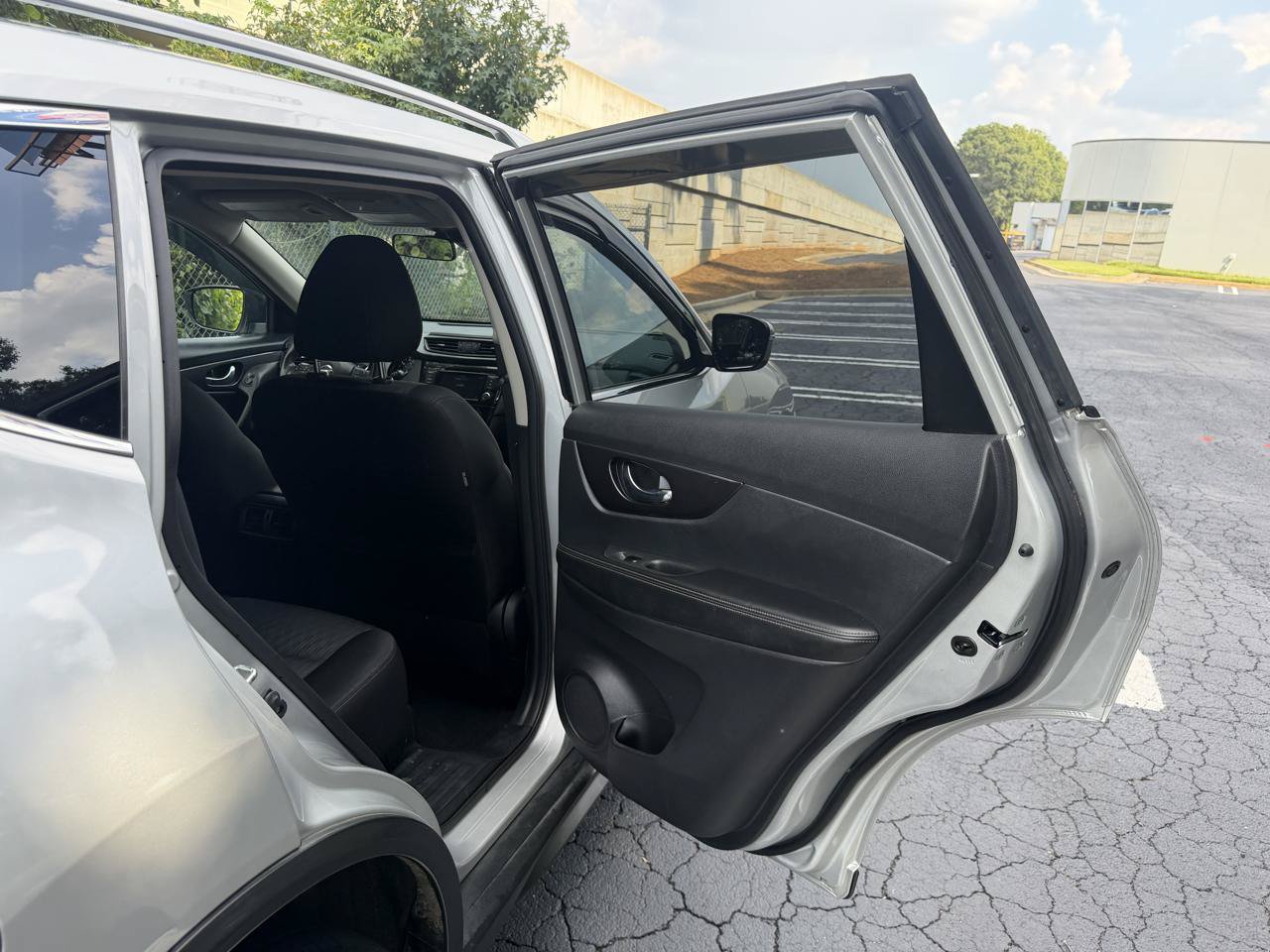 Used 2019 Nissan Rogue S w/ Special Edition Package FWD image 14