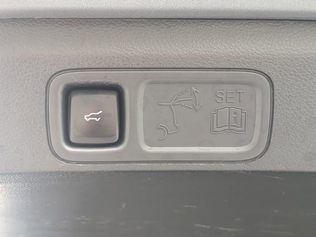 Used 2024 Ford Expedition Max XLT image 15