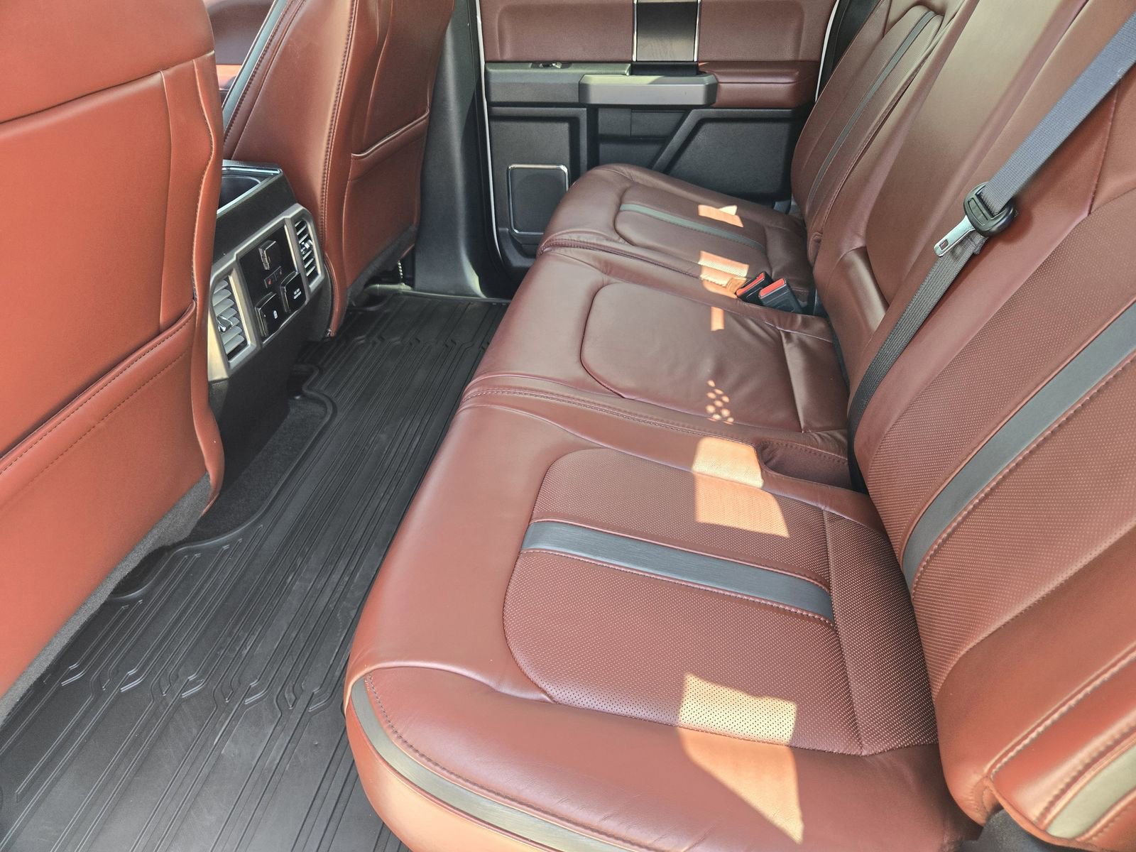 Used 2019 Ford F150 Platinum w/ Equipment Group 701A Luxury image 31