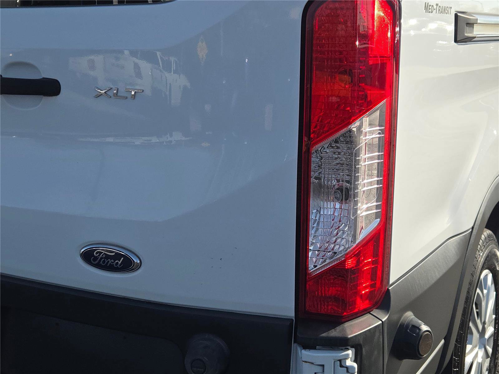 Used 2018 Ford Transit 350 XLT image 15