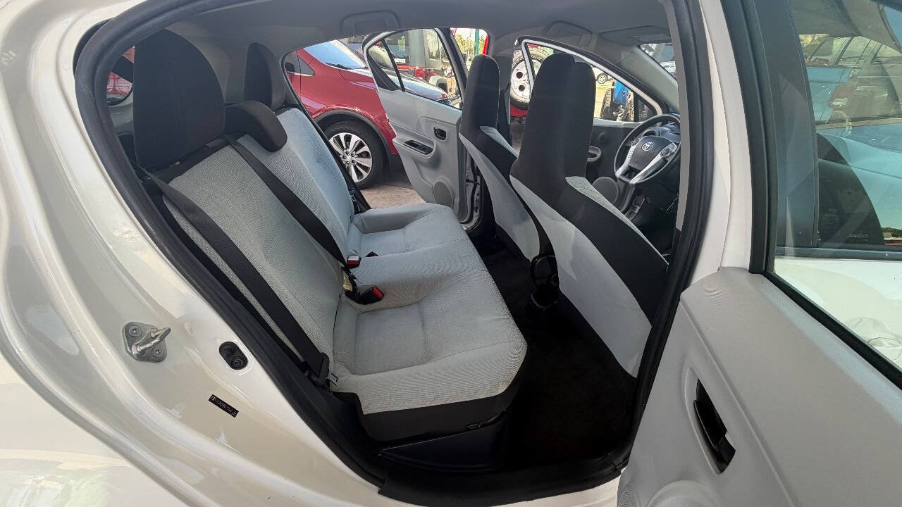 Used 2012 Toyota Prius C One FWD image 10