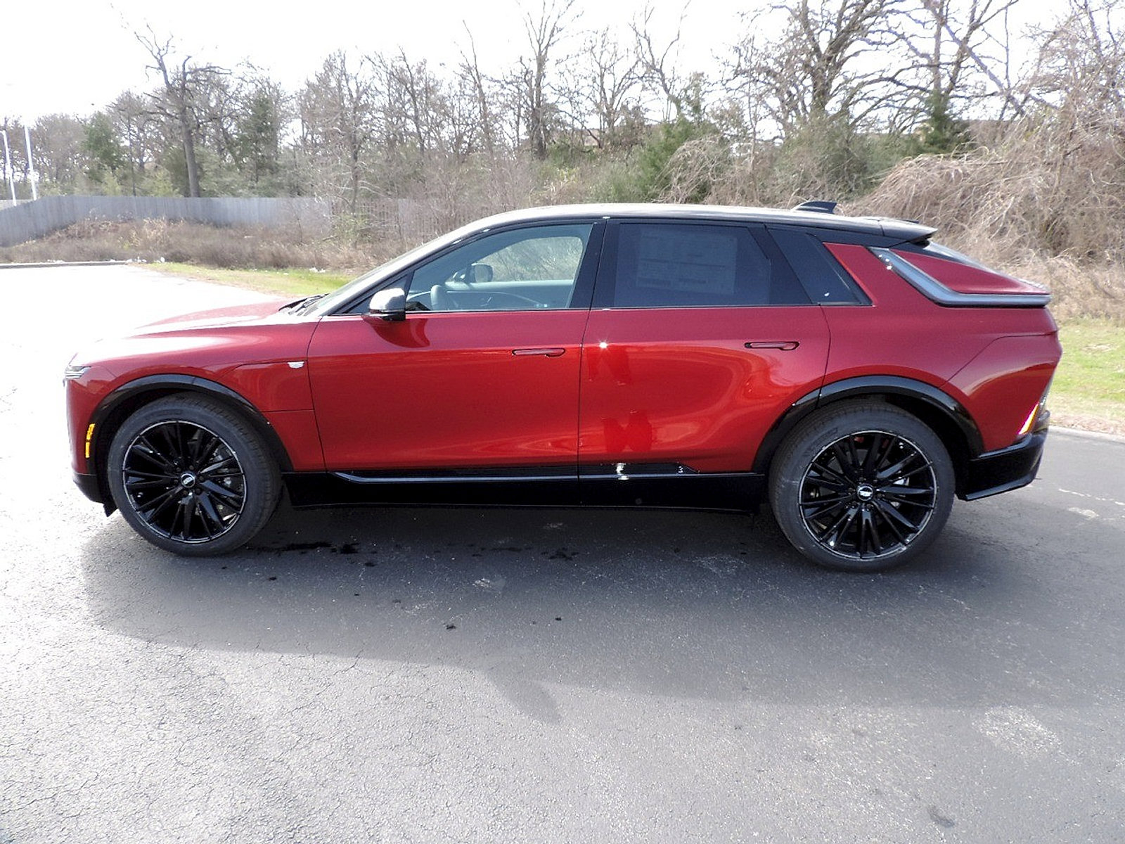 New 2025 Cadillac Lyriq Sport RWD image 8