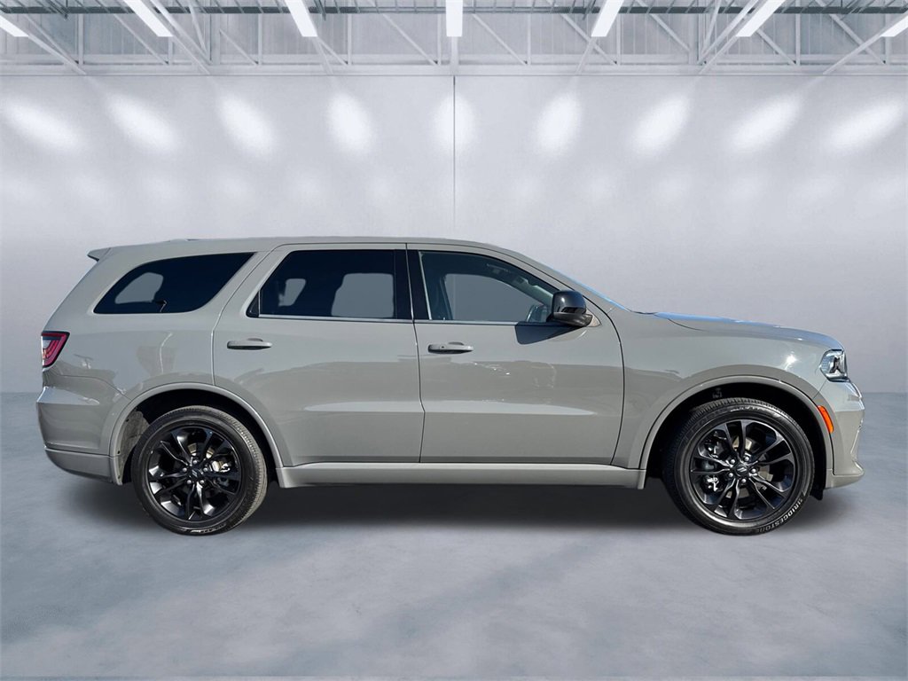 Used 2022 Dodge Durango SXT w/ Blacktop Package image 3
