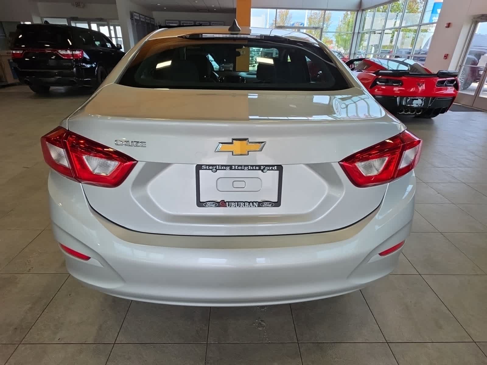 Used 2019 Chevrolet Cruze LS w/ LS Convenience Package FWD image 11