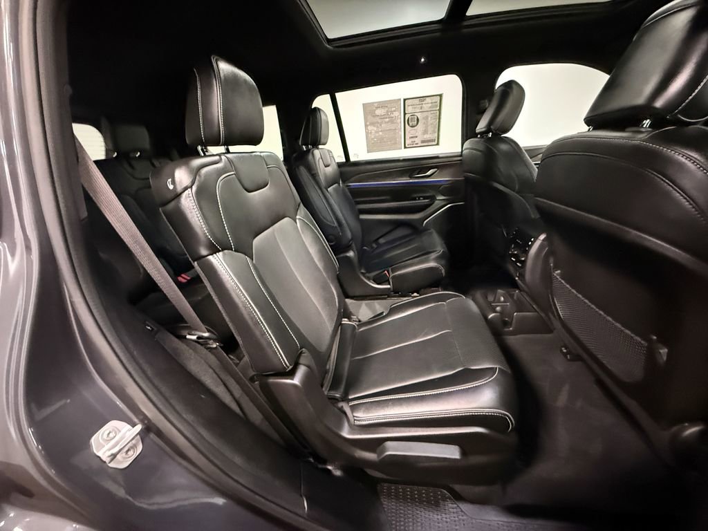 Used 2024 Jeep Grand Cherokee L Overland w/ Trailer Tow Package image 14