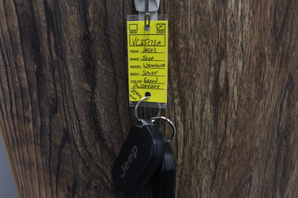 Used 2023 Jeep Wrangler Sport image 33