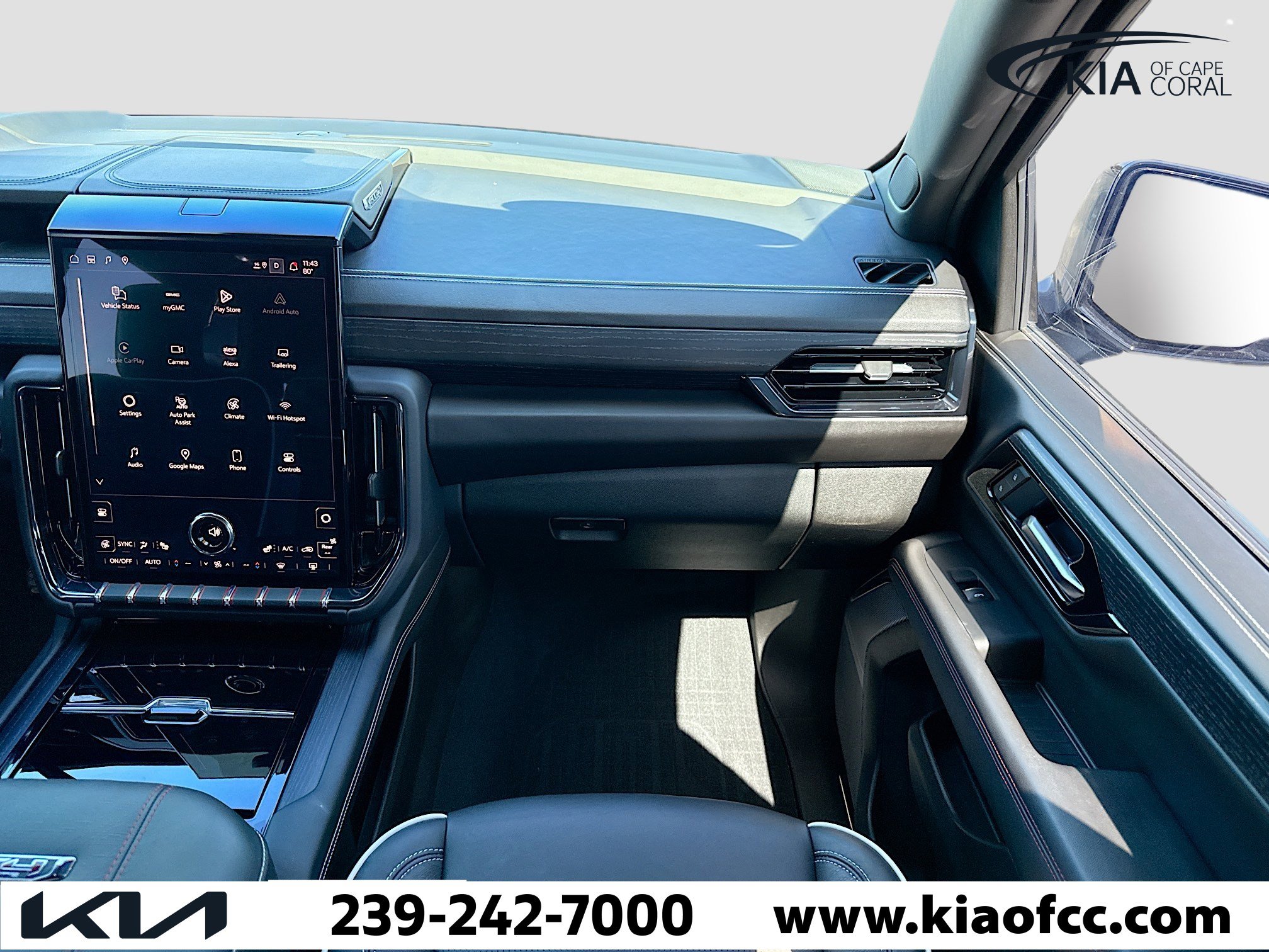 Used 2025 GMC Yukon AT4 Ultimate image 18