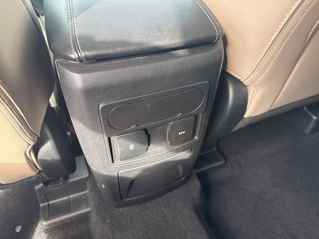 Used 2024 Ford Explorer XLT w/ Equipment Group 202A image 18