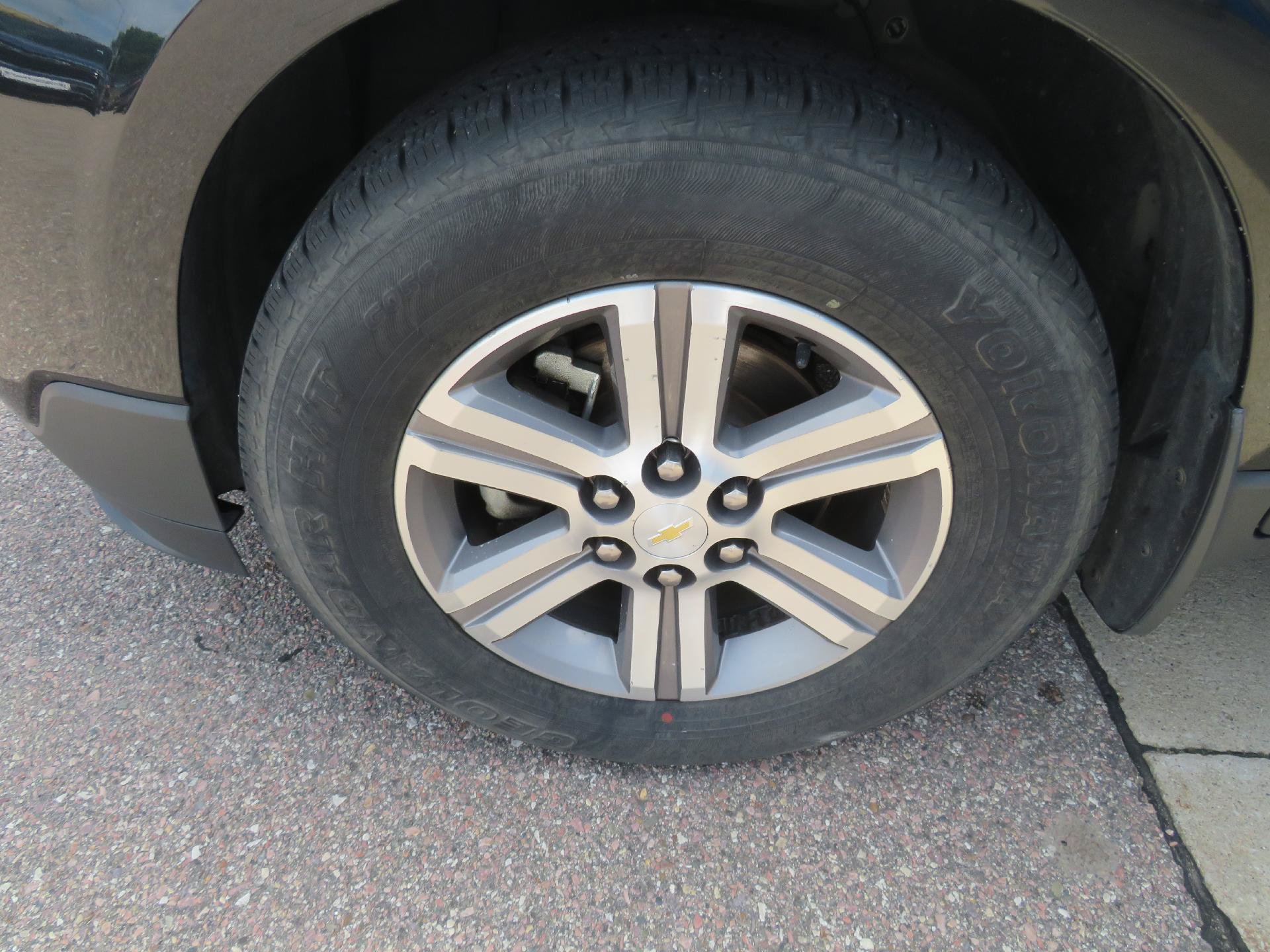 Used 2015 Chevrolet Traverse LT AWD/4WD image 2