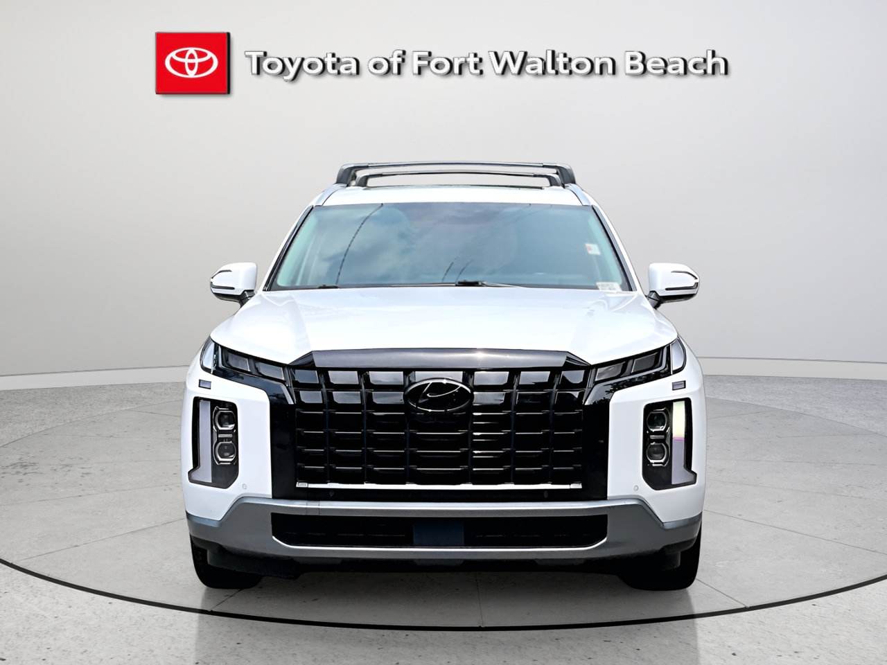 Used 2024 Hyundai Palisade Limited FWD image 2